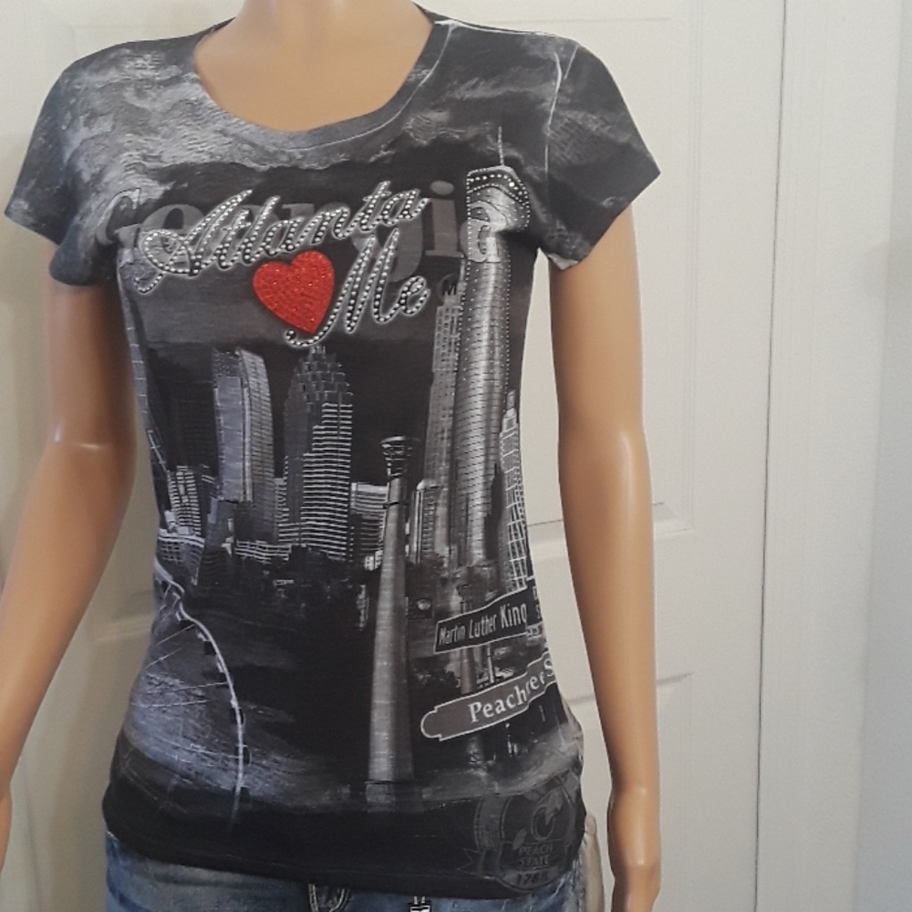 Atlanta ♥️ me!  bling detailed tee